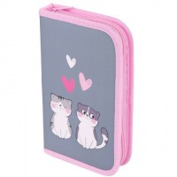 Пенал ЮНЛАНДИЯ, 1 отделение, картон с эффектом soft-touch, 19х11 см, "Sweet whiskers", 272261: Цвет: Пенал ЮНЛАНДИЯ стандартного размера с одним отделением, выполнен из картона с эффектом soft-touch. Яркий дизайн. Удобная молния с металлическим бегунком с трех сторон, прочные резинки для канцелярских принадлежностей. Вмещает до 18 предметов.
: ЮНЛАНДИЯ
: Россия
: Школа
: Пеналы
: Пеналы каркасные
Материал пенала – картон с покрытием soft-touch и ярким дизайном. Основа пенала – плотный картон, обшитый тканью по краям. Такая конструкция отличается износостойкостью и прочностью, поможет защитить канцелярские принадлежности от повреждений.Внутри пенала – прочные резинки для канцелярских принадлежностей, внутренняя часть выполнена из картона с глянцевой ламинацией с узором. Пенал имеет стандартный размер 19х11 см, что позволяет легко разместить его в ранце, рюкзаке или сумке. Хорошая наполняемость пенала дает возможность держать все необходимые для уроков канцтовары в порядке, в одном месте.Упакован в ПЭТ-пакет с европодвесом, который сохранит качество и товарный вид изделия при хранении и транспортировке.