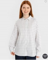 Рубашка в клетку с защипом на спине для девочки Button Blue APT. 224BBGTS22010202: Белая рубашка в клетку с длинными рукавами для девочки сделана из смесовой ткани. Хлопок в составе отвечает за мягкость и оптимальную воздухопроницаемость, нейлон - за прочность, сохранение цвета и формы после продолжительной носки, а эластан - за комфортную растяжимость. Изделие средней плотности - практически не просвечивается. Бело-черная модель от Button Blue с отложным воротником выполнена в клетку. Такая расцветка делает образ серьезнее, универсальнее, а саму модель - практичнее. Рубашка застегивается на пуговицы, как и манжеты. Это идеальное решение для создания образов на учебу. Такой предмет гардероба будет отлично сочетаться с любой формой и может стать альтернативой стандартным голубым и белым рубашкам. Несмотря на то, что изделие представлено в школьной коллекции, его можно комбинировать с более повседневными вещами для создания кэжуал луков. Рубашка подойдет для носки на каждый день, на прогулки, шопинг, для похода в гости или встреч с друзьями. В прямой модели со спущенной линией плеча и защипом на спине девочке везде и всегда будет удобно, независимо от типа фигуры, мероприятия и времени года. Следуйте рекомендациям по уходу, указанным на вшивной этикетке.

Характеристики