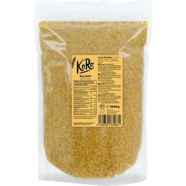 KoRo Bio Bulgur: Цвет: Produktbeschreibung und details Bei Bulgur handelt es sich um vorgekochten Weizen Bulgur wird aus Hartweizengrie hergestellt Zunchst wird dieser eingeweicht und dann dampfgegart Nach dem Trocknen wird Bulgur in unterschiedliche Feinheitsgrade gemahlt Bulgur stellt im Orient ein Hauptnahrungsmittel dar und auch in Deutschland ist das Getreide sehr beliebt Da Bulgur wie alle Weizenprodukte Gluten enthlt ist er fr Personen die eine Glutenunvertrglichkeit haben ungeeignet Da das Getreide wie auch Reis lange satt macht ist es empfehlenswert auch im Rahmen einer Dit Der Sttigungseffekt ist auf den hohen Ballaststoffanteil zurckzufhren Bulgur ist bereits vorgegart deswegen lsst er sich relativ schnell und einfach zubereiten Der Weizengrie sollte  Minuten in heiem Wasser quellen Bulgur nimmt beim Quellen grere Mengen an deswegen vergrert sich sein Volumen beim Zubereiten Bulgur eignet sich ideal als Beilage zu deftigen Speisen sowie in sen Auflufen Der Bulgur stammt aus kontrolliert biologischem Anbau aus biologischer Landwirtschaft ideale Beilage fr herzhafte und se Gerichte vegan Alternative zu Reis Couscous Quinoa und Co reich an Ballaststoffen Lebensmittelunternehmer Name KoRo Handels GmbH Adresse Hauptstrae   Berlin wwwkorodrogeriede Bio Zertifikat PLEKO UrsprungslandHerkunftsort NichtEULandwirtschaft Testurteile Qualittssiegel ampamp Verbandszeichen Rechtlich vorgeschriebene Produktbezeichnung Bio Bulgur Zutaten   Bulgur enthlt WEIZENGLUTEN  aus biologischer Landwirtschaft Kann Spuren von GLUTEN  SOJA  SCHALENFRCHTEN und SESAM enthalten Nhrwerte Durchschnittliche Nhrwertangaben pro  g Energie  kj   kcal Fett  g davon  gesttigte Fettsuren  g Kohlenhydrate  g davon  Zucker  g Ballaststoffe  g Eiwei  g Salz  g Gebrauch Aufbewahrung und Verwendung Aufbewahrungs und Verwendungsbedingungen Khl trocken und vor Licht geschtzt lagern Zubereitung Der Weizengrie sollte  Minuten in heiem Wasser quellen Bulgur nimmt beim Quellen grere Mengen an deswegen vergrert sich sein Volumen beim Zubereiten
https://www.rossmann.de/de/lebensmittel-koro-bio-bulgur/p/4260335835661