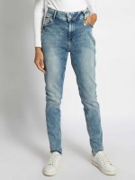 LTB Arly Jeans , blau: Цвет: https://www.dress-for-less.de/ltb-arly-jeans-blau/A0056518.html
Прибаляем цифру 6 к размеру в цифрах для получения российского размера