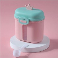 Контейнер для хранения детского питания «Корона», 360 гр., цвет розовый: Цвет: Ищете идеальное решение для хранения детского питания, которое было бы безопасным, удобным и эстетичным? Представляем вам наши контейнеры для хранения детского питания - незаменимые помощники в заботе о питании вашего малыша!</p>Почему наши контейнеры - лучший выбор:</p><ol><li>Безопасные материалы: Мы придаем высшее значение здоровью вашего ребенка, поэтому наши контейнеры изготовлены из безопасных материалов, не содержащих вредных веществ. Вы можете быть уверены, что ваш малыш будет питаться из контейнеров, которые соответствуют самым высоким стандартам качества и безопасности.</li><li>Мерная ложечка в комплекте: В каждом контейнере идет в комплекте мерная ложечка, что облегчает подачу пищи вашему ребенку.</li></ol>
: Mum&Baby
: Китай
