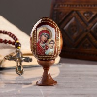 Сувенир Яйцо на подставке икона "Божья Матерь Казанская": 