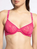 Calvin Klein BH , pink: Цвет: https://www.dress-for-less.de/calvin-klein-bh-pink/A0088215.html
Прибаляем цифру 6 к размеру в цифрах для получения российского размера