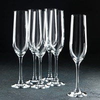 Набор бокалов для шампанского «Виола», 190 мл, 6 шт: Цвет: Bohemia Crystal — это один из крупнейших производителей хрустального стекла в Чехии. В продукции компании находят свое отражение богатые традиции богемского хрустального стекла. Качество, практичность и стиль — главные показатели, на которые ориентируется бренд в своей деятельности.</p><h3>Преимущества:</h3><ul><li>долговечность - сохраняет блеск долгие годы;</li><li>устойчивость к царапинам и сколам.</li></ul><h3>Эксплуатация:</h3><ul><li>мыть изделия отдельно от прочей посуды;</li><li>после чистки и мытья изделие следует насухо вытереть мягкой салфеткой;</li><li>во время работы с бокалами или рюмками на ножке, необходимо держаться именно за нее, если проводится очищение стаканов, то руками беритесь за дно;</li><li>абразивные чистящие средства не применяются - они могут нанести непоправимый вред внешнему виду изделия.</li></ul><h3>Примечание:</h3>Рекомендуется ручная мойка.</p>
: Bohemia Crystal
