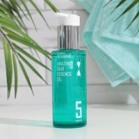 Эссенция для волос Spaklean с эфирным масломl, 120 мл: Цвет: Spaklean Amazing Hair Essence Oil производится из масла Pracaxi, растительного и натурального питательного вещества, которое увлажняет и питает волосы, сохраняя их здоровыми и блестящими, предотвращая повреждение и ломкость волос, вызванные химическими обработками или нагревом.<strong>5 свойств эссенции:</strong><ol><li>Придание объёма. Эссенция хорошо впитывается даже на влажных волосах и сохраняет богатый объем без липкости.Увлажнение. Содержит бегеновые жирные кислоты, которые сохраняют волосы увлажненными и мягкими.Предотвращение повреждений. Питательное масло Pracaxi делает волосы сильными и блестящими. А также помогает предотвратить повреждение и ломкость волос, вызванные химическим воздействием.Термозащита. Защищает волосы от солнечного тепла и ультрафиолетовых лучей.Уход до и после. Универсальная эссенция, которую можно использовать в качестве предварительного или последующего ухода при химических процедурах, таких как химическая завивка или окрашивание.</li></ol><strong>Способ применения:универсальная эссенция, которую можно использовать в качестве предварительного или последующего ухода при химических процедурах, таких как химическая завивка или окрашивание.<strong>Состав:Cyclopentasiloxane, Dimethicone, Alcohol, Cyclohexasiloxane, Phenyl Trimethcon E, Pentaclethra Macroloba Seed Oil, Fragrance, Isononyl Isononanoate, Dimethicone/Vinyl Dime Thicone Crosspolymer, Butylphenyl Methypropional, Limonene, Linalool, Hexyl Cinnamal, Hydr Oxycitronellal, Citronellol, Benzyl Benzoate, Citr Al, Geraniol, Alpha-Isomethyl Ionone.
: Spaklean
: Корея
