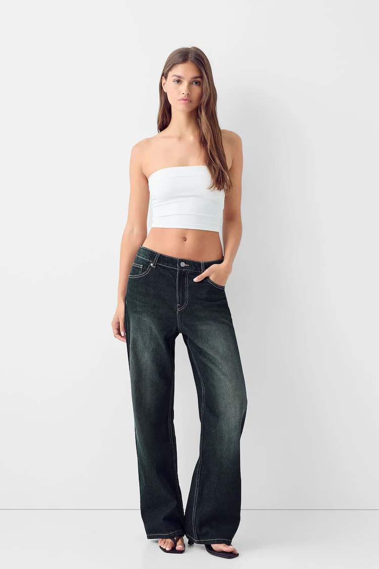 Джинсы Bershka: https://www.bershka.com/de/baggy-jeans-c0p152036003.html?colorId=426