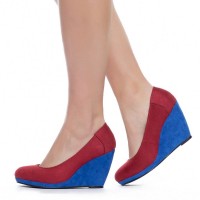 CLAUDIA GHIZZANI® Women Wedge Heel wedge heel Pumps 2.873008 6820: Цвет: Brand: CLAUDIA GHIZZANI® Upper: polyester (imitation suede) Inner material: synthetic Outsole: rubber Stable wedge heel Heel height: 10.5 cm soft faux suede soft insole optimal fit NEW, in box and original packaging
https://www.sportspar.com/claudia-ghizzani-women-wedge-heel-wedge-heel-pumps-2.873008-6820