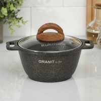 Кастрюля Granit ultra, 1 л, d=18 см, h=14,5 см, стеклянная крышка, антипригарное покрытие, цвет коричневый: Цвет: Кастрюля Kukmara сделана из литого алюминия и имеет уникальное ультрапрочное антипригарное покрытие Ultra granit.Ultra granit — это инновационное, невероятно прочное покрытие, усиленное сверхтвёрдыми минералами нового поколения, близкими по твёрдости алмазу. Его прочность позволяет использовать даже металлические кухонные принадлежности без риска повредить поверхность. Покрытие Ultra granit продлевает срок службы посуды более чем в 7 раз!<b>Особенности</b>Значительная толщина стенок и дна исключает деформацию корпуса кастрюли, гарантирует её долговечность, обеспечивает необходимую прочность.Покрытие усилено сверхтвёрдыми минералами нового поколения, близкими по твёрдости алмазу.Экологически безопасное покрытие без содержания PFOA (перфтороктановая кислота).Идеальное распределение тепла по всей поверхности посуды, длительное сохранение тепла.Возможность использования минимального количества жира.Антипригарное покрытие наносится методом напыления, который гарантирует исключительную стойкость при эксплуатации.Мелкие царапины и небольшие потёртости на поверхности кастрюли не влияют на свойства антипригарного покрытия и долговечность посуды.Продукты не пригорают и сохраняют свой вкус.Утолщённое дно, до 6 мм.Высокая теплопроводность и эргономичность.Лёгкость мытья.Подходит для всех типов плит, кроме индукционных.Можно мыть в посудомоечной машине.</li></ul>Кастрюля Kukmara позволит превратить обыкновенный процесс приготовления пищи в приятное и лёгкое занятие для любой хозяйки.
Минимальное количество товара к заказу: KUKMARA
ЦВЕТ: Россия
