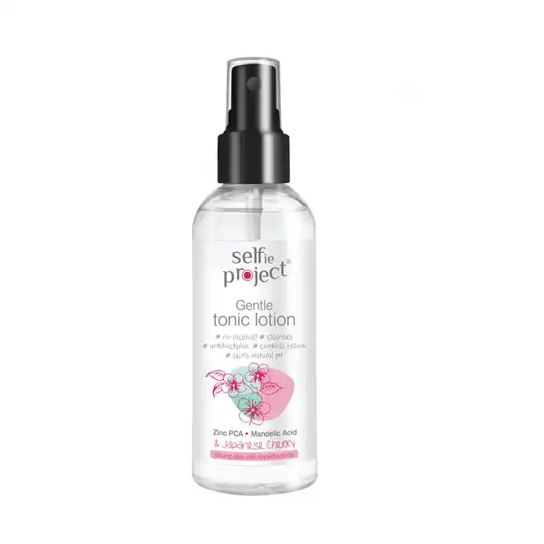 Selfie Project Gentle Cleansing Tonic: Цвет: Produktbeschreibung und details Der sanfte Toner reinigt und erfrischt die Haut sofort und stellt den natrlichen pHWert wieder her Die antibakterielle Formulierung verhindert die Entstehung von Pickel und Mitesser Ohne Alkohol  kein Austrocknen der Haut Zink PCA reduziert die Talgproduktion und hemmt das Wachstum von Bakterien die fr unreine Haut verantwortlich sind Mandelsure frdert die Zellerneuerung peelt sanft und spendet der Haut Feuchtigkeit Japanische Kirschblte beruhigt die Haut und lindert Rtungen und Reizungen erfrischend beruhigend antibakteriell feuchtigkeitsspendend Kontaktdaten Maurisse GmbH Brookstieg   Stapelfeld wwwselfieprojectde Anwendung und Gebrauch Mit einem Wattepad auftragen oder direkt auf das Gesicht sprhen Gebrauch Aufbewahrung und Verwendung Aufbewahrungs und Verwendungsbedingungen Bei Raumtemperaturen aufbewahren Inhaltsstoffe Aqua Glycerin Prunus Serrulata Flower Extract Zinc PCA Mandelic Acid Panthenol Allantoin Maltooligosyl Glucoside Hydrogenated Starch Hydrolysate Glycereth Glycereth Ethyhexanoate PEG Hydrogenated Castor Oil Tetrasodium EDTA Triethanolamine Phenoxyethanol Ethylhexylglycerin Parfum Linalool Limonene
https://www.rossmann.de/de/pflege-und-duft-selfie-project-gentle-cleansing-tonic/p/5902853040521