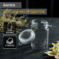 Банка стеклянная для сыпучих продуктов с бугельным замком Доляна «Квадрат», 300 мл, 5,5?11,5 см: Цвет: Баночка стеклянная с бугельным замком очень стильно смотрится на кухне, в интерьере и даже за столом. Толстое прозрачное стекло банки и крышки надолго сохраняет свежесть и качество продуктов, не впитывает посторонние вкусы и запахи. Прочный бугельный замок плотно прижимает крышку к горлышку банки, а уплотняющая клипса обеспечивает дополнительную герметичность. Стеклянная банка с бугельным замком отлично подходит для подачи десертов, мороженного, кремов, соусов. Банка с замком подходит для хранения мелочей, фурнитуры, бижутерии и пр. Ёмкость компактная, удобна для транспортировки, легко моется, прослужит долгое время. Отлично подойдет в качестве подарка.
: Доляна
: Китай
