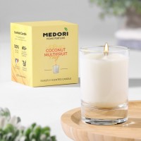 Свеча ароматическая в стакане MEDORI "Coconut Multifruit", кокос и мультифрукт: 