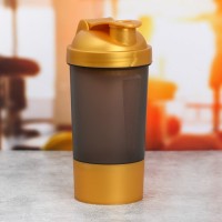 Шейкер спортивный с чашей под протеин, чёрно-золотой, 500 мл: 