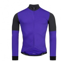 adidas Supernova Men Long-sleeved Cycling Top S05528: Цвет: https://www.sportspar.com/adidas-supernova-men-long-sleeved-cycling-top-s05528
Brand: adidas Material: 93% Polyester, 7% elastane Insert: 93% Polyester, 7% elastane Brand logo on the left sleeve breathable material stand-up collar full zip long sleeve elastic hem extended back with silicone strap prevents slipping 3 back pockets with elastic band a small zipped pocket on the lower back soft inner material Color block design tight-fitting fit pleasant wearing comfort NEW, with tags &amp; original packaging