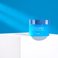 Увлажняющий крем с коллагеном ENOUGH Collagen Moisture Essential Cream, 50 г: Цвет: Увлажняющий крем с коллагеном прекрасно ухаживает за кожей, препятствует, потере влаги, появлению сухости и шелушений, подтягивает и повышает эластичность кожи, замедляет процессы старения, разглаживает заломы и смягчает. Гидролизованный коллаген восстанавливает структуру кожи, повышая ее эластичность и упругость, подтягивая овал и разглаживая морщины. Экстракт женьшеня стимулирует выработку коллагена и процесс регенерации, оказывает бактерицидное, успокаивающее, тонизирующее, омолаживающее и смягчающее действие. Бетаин увлажняет, успокаивает и снимает раздражение. Гиалуроновая кислота повышает уровень увлажненности кожи и препятствует обезвоживанию.Способ применения: нанесите крем на очищенную и тонизированную кожу.<strong>Состав:</strong>Aqua, Mineral oil, Glycerin, Ceteryl Alcohol, Dipropylene glycol, Glyceryl Stearate, Niacinamide, Beeswax, PEG-100 Stearate, Titanium Dioxide, Carbomer, Triethanolamine, Butylene Glycol, Chlorphenesin, Flavor, Xanthan gum, Stearic Acid, Phenoxyethanol, Adenosine, Disodium EDTA, Propylene Glycol, Aluminum Hydroxide, Butylene glycol dicaprylate/dicaprate, Ethylhexyglycerin, Triethoxycaprylylsilane, Hydrogenated polydecene, Centella Asiatica Extract, 1,2-Hexanediol, Caprylyl Glycol, Polygonum Cuspidatum Root Extract, Glycyrrhiza Glabra (Licorice) Root Extract, Camellia Sinensis Leaf Extract, Rosmarinus Officinalis (Rosemary) Leaf Extract, Anthemis Nobilis Flower Extract, Illiciun Verum (Anise) Fruit Extract.
Торговая марка: ENOUGH
Страна: Корея
