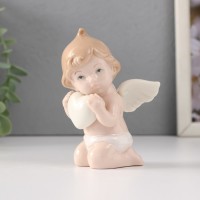 Сувенир керамика "Малыш-ангел сидит с белым сердцем" 7х6х10,5 см: 