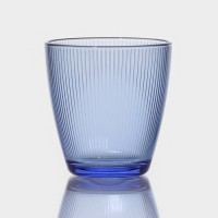 Стакан низкий стеклянный «Концепто Страйпи», 250 мл, цвет синий: Цвет: Посуда из стекла отличается практичностью и эффектным внешним видом. Стеклянный стакан удачно дополнит интерьер и станет необходимым предметом на каждый день.Преимущества:</h3>практичность и долговечность;экологическая безопасность;не впитывает запахи;изящность и привлекательность.Эксплуатация:</h3>мыть губкой или специальной мягкой щеткой;осторожнее с посудомоечной машиной - желательно мыть стеклянные тарелки, бокалы при температуре чуть выше комнатной;после мытья поместить на решетчатую стойку, чтобы вода стекала вниз;полировать нужно мягким материалом без ворса, одним полотенцем взять предмет, другим полировать.
Длина: Luminarc
Ширина: Россия
