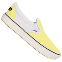 Vans x Penn ComfyCush Men Slip-On Sneakers VN0A5DY64D2: Цвет: https://www.sportspar.com/vans-x-penn-comfycush-men-slip-on-sneakers-vn0a5dy64d2
Brand: Vans Collaboration with Penn Upper: leather, textile Inner material: textile Sole: rubber without closure Vans Flags label attached to stylized derby bow foamed ComfyCush™ footbed embroidered Penn lettering on heel ComfyCush™ technology for better cushioning and high comfort classic rubber waffle sole stabilized heel area comes with a shoe net including 4 different anti-vibrators for the tennis racket pleasant wearing comfort NEW, with box &amp; original packaging