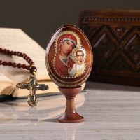 Сувенир Яйцо на подставке икона "Божья Матерь Казанская": 