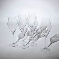 Набор бокалов для вина Loxia, стеклянный, 510 мл, 6 шт: Цвет: Набор бокалов для вина Loxia является прекрасным дополнением к любому столу. Бокалы выполнены из высококачественного стекла, что обеспечивает не только красивый внешний вид, но и удобство в использовании. Прозрачное стекло позволяет насладиться насыщенным цветом напитка, полностью оценить тонкий аромат и изысканный вкус.</p>Набор бокалов для вина Loxia является оригинальным и изысканным подарком для ценителей винного дела. Он придется по вкусу и любителям вечеринок, и тем, кто любит проводить время в уютной обстановке дома. Бокалы очень практичны и легки в уходе, поэтому будут служить вам в течение многих лет.</p>
: CRYSTAL BOHEMIA
