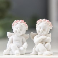 Сувенир полистоун "Ангелок милашка" в венке из роз, МИКС, 3х2х2 см: 