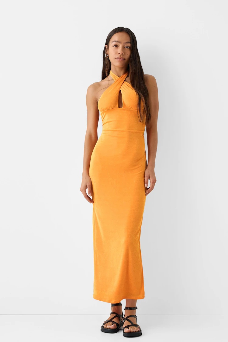 Платье Bershka: https://www.bershka.com/de/midi-neckholder-kleid-c0p157714500.html?colorId=639