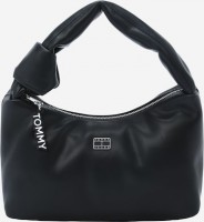 Tommy Jeans: http://aboutyou.de/p/tommy-jeans/tasche-13762178