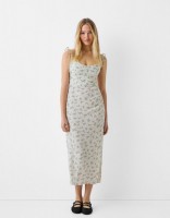 Платье Bershka: https://www.bershka.com/de/bambula-tr%C3%A4gerkleid-in-midil%C3%A4nge-mit-print-c0p159485831.html?colorId=712&stylismId=1