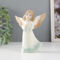 Сувенир керамика "Девочка-ангел в платье с клеткой молится" 9х6х12 см: 