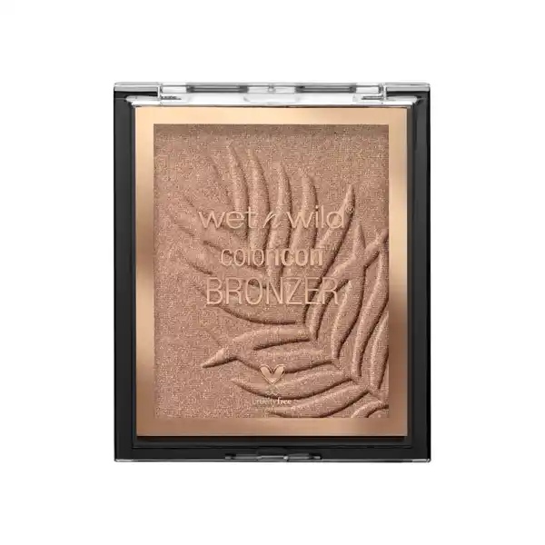 wet n wild Color Icon Bronzer Palm Beach Ready: Цвет: Produktbeschreibung und details Mit einem Gel angereicherte langanhaltende Formulierung die einen strahlenden Teint mit einem natrlich sonnengekssten Glow zaubert Hybrid aus Cream ampamp Puder sorgt fr eine schwerelose und ebenmige Applikation Kontaktdaten embb EMPEAK MARKWINS BEAUTY BRANDS GmbH Ludwigstr   Mnchen UrsprungslandHerkunftsort China Anwendung und Gebrauch Kann direkt auf die Haut oder ber das MakeUp aufgetragen werden Fr eine natrlich wirkende Brune den Bronzer auf Gesicht und Hals auftragen Zur Akzentuierung und fr mehr Kontur den Bronzer zustzlich auf die Wangenknochen auftragen Inhaltsstoffe Mica CaprylicCapric Triglyceride Magnesium Myristate Synthetic Fluorphlogopite Silica Boron Nitride Microcrystalline Cellulose Polybutene Vinyl DimethiconeMethicone Silsesquioxane Crosspolymer Dimethicone Lauroyl Lysine DimethiconeVinyl Dimethicone Crosspolymer Phenoxyethanol Caprylyl Glycol Ethylhexylglycerin Hexylene Glycol Tin Oxide oCymenol Aqua Triethoxycaprylylsilane Iron OxidesCI  CI  CI  Titanium DioxideCI
https://www.rossmann.de/de/make-up-wet-n-wild-color-icon-bronzer-palm-beach-ready/p/4049775003645