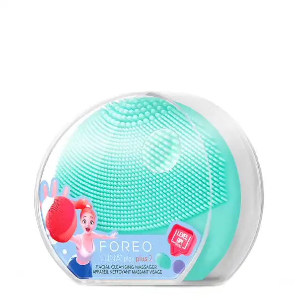 FOREO LUNA™ play plus 2 - Minty Cool!: Цвет: Produktbeschreibung und details LUNA play plus  Gesichtsbrste fr alle Hauttypen BRINGEN SIE IHRE GESICHTSPFLEGE AUF EIN NEUES LEVEL TIEFENWIRKSAME UND DENNOCH SANFTE GESICHTSREINIGUNG UND MASSAGE Ein neues HautpflegeNiveau Ja bitte mit dem LUNA play plus  von FOREO Dieses fr alle Hauttypen geeignete GesichtsreinigungsMassagegert entfernt bis zu   von Schmutz l Schwei und MakeupRckstnden in einer Minute und bereitet die Haut auf eine verbesserte Aufnahme der Wirkstoffe Ihrer bevorzugten Hautpflegeprodukte vor Kompakt und leicht ohne Brstenkopfwechsel und mit bis zu  Anwendungen ist LUNA play plus  ein perfekter Reisebegleiter fr die Hautpflege fr unterwegs und ein idealer Einstieg in die LUNA Serie ULTRA HYGIENISCHES ampamp SANFTES SILIKON Die   wasserfeste und ergonomisch geformte LUNA play plus  die sich den Gesichtskurven anpasst demonstriert intelligentes schwedisches Design und Handwerkskunst in Aktion Das schnell trocknende und unporse Material verhindert die Ansammlung von Bakterien mal besser als Nylonborsten whrend das nicht scheuernde ultrahygienische Silikon sanft ber das Gesicht gleitet ohne an Ihrer empfindlichen Haut zu ziehen oder sie zu dehnen LUNA play plus  vs LUNA play plus   strkerer Motor  x so karftvoll x so viel Spa   softere Silikonnoppen verbesserte Batterie jetzt mit bis zu  Anwendungen  Anwendungen tiefenwirksame aber sanfte Reinigung fr strahlende und gesunde Haut kompakt und leicht perfekt fr die Hautpflege fr unterwegs bereitet die Haut fr die Aufnahme Ihrer bevorzugten Hautpflegeprodukte vor Zonen Brstenkopf fr Tiefenreinigung und Massage  TSonic Pulsationen pro Minute bis zu  Anwendungen hergestellt aus krpervertrglichem ultrahygienischem Silikon frei von Phthalaten und BPA   wasserfest fr alle Hauttypen geeignet kein WechselBrstenkopf notwendig Paket enthlt LUNA play plus   BasisHandbuch Kontaktdaten Foreo AB Birger Jarlsgatan   Stockholm wwwforeocom Anwendung und Gebrauch  Befeuchten Sie das Gesicht und tragen Sie Ihren blichen Gesichtsreiniger auf  LUNA play plus  anfeuchten und die Universaltaste zum Einschalten drcken  Bewegen Sie das Gert in kreisenden Bewegungen ber Ihr Gesicht  Halten Sie die Universaltaste gedrckt um das Gert auszuschalten  Splen Sie Ihr Gesicht ab und tupfen Sie es trocken Pflegehinweise Mit Wasser und Seife reinigen Inhaltsstoffe Material ultrahygienisches Silikon PC ABS Hinweise zur Elektrogerte und Batterieentsorgung Hinweise zur Entsorgung von Elektrogerten und Batterien httpswwwrossmanndedeserviceundhilfeelektrogesetzbatteriegesetz
https://www.rossmann.de/de/pflege-und-duft-foreo-luna-play-plus-2---minty-cool/p/7350120790231