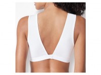 Damen Bralette mit eleganter Spitze: Цвет: Beschreibung
Farbe: pink, schwarz, wei?
Merkmal: hochwertig verarbeitet
Besonderheit: mit Baumwolle
? Doppellagig gearbeitete Vorderseite
? Besonders weich und anschmiegsam
? Mit V-Ausschnitt vorn und hinten
esmara® Damen Bralette mit eleganter Spitze
Eigenschaften
Wir unterst?tzen den nachhaltigen Baumwollanbau in Afrika
Mit Baumwolle
Besonders weich und anschmiegsam durch Viskose
Hochwertig verarbeitet mit eleganter Spitze
Mit V-Ausschnitt vorn und hinten
Doppellagig gearbeitete Vorderseite
Optimale Passform durch das Elasthan LYCRA®
Produktmerkmale
Farbe: pink, schwarz, wei?
Muster: -
Detail: mit Viskose; mit eleganter Spitze; V-Ausschnitt vorn und hinten
Tr?gerart: breit
Schale: doppellagig gearbeitete Vorderseite
Multipack: -
Material: 59 % Baumwolle, 36 % Viskose (LENZING™ ECOVERO™), 5 % Elasthan (LYCRA®)
Pflegehinweis: waschen bei max. 40 °C
nicht bleichen
nicht im W?schetrockner trocknen
nicht b?geln
nicht trockenreinigen
Gr??e: S (36/38) - L (44/46)
Meine Lidl-Gr??e – so einfach gehts
Deine Gr??e findest du in der Lidl-Gr??entabelle.
OEKO-TEX® STANDARD 100
Gepr?ft auf Schadstoffe
Zertifizierungsnummer: 2021OK0012 Aitex
STANDARD 100 by OEKO-TEX® ist die weltweit bekannteste, unabh?ngige Zertifizierung schadstoffgepr?fter Textil- und Lederprodukte aller Art – vom Garn und den Stoffen bis hin zum gebrauchsfertigen Artikel. Das Label best?tigt, dass ein Textil- oder Lederprodukt auf mehr als 300 Schadstoffe gepr?ft wurde.
Cotton made in Africa
Wir unterst?tzen den nachhaltigen Baumwollanbau in Afrika
Mit dem Kauf dieses Produkts leistest Du einen wichtigen Beitrag zur Zukunft Afrikas uns zum Schutz der Umwelt. Du unterst?tzt die Initiative Cotton made in Africa dabei, die Lebensbedingungen afrikanischer Kleinb?uerinnen und Kleinbauern und ihrer Familien zu verbessern und die Umwelt zu sch?tzen.
Mehr unter: cottonmadeinafrica.org/massbalance
Eine Initiative der AID BX TRADE FOUNDATION
LENZINGTM ECOVEROTM
Mit Fasern nat?rlichen Ursprungs
Die Viskosefasern LENZING™ ECOVERO™ werden nach den Standards des Europ?ischen Umweltzeichens hergestellt. Der f?r die Produktion verwendete nat?rliche Rohstoff Holz stammt aus nachhaltig bewirtschafteten W?ldern oder Plantagen. LENZING™ und ECOVERO™ sind Marken der Lenzing AG.
Hohenstein
Das passt perfekt
Das Pr?finstitut HOHENSTEIN f?hrt seit rund 60 Jahren Reihenmessungen und Studien zur Erfassung der K?rperma?e durch. Mit Nutzung der 3-D-Bodyscannertechnologie werden die realen K?rperformen visualisiert und in verl?ssliche Gr??entabellen umgerechnet. Details zur Produktsicherheit
Verantwortliche Person f?r die EU
Verantwortlich f?r dieses Produkt ist der in der EU ans?ssige Wirtschaftsakteur:
OWIM GmbH & Co. KG
Stiftsbergstra?e 1
74167 Neckarsulm
GERMANY
https://kundenservice.lidl.de/SelfServiceDE/s/topic/0TO1t000000sCHnGAM/service-warranty Bewertungen3.7/5(3)
