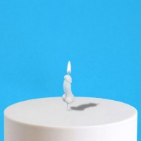 Свеча в торт 18+, белая, 2 х 4,5 см: 
