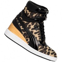 PUMA x Mihara Yasuhiro MY-77 Leopard Women Sneakers 356629-01: Цвет: https://www.sportspar.com/puma-x-mihara-yasuhiro-my-77-leopard-women-sneakers-356629-01
Brand: PUMA Collaboration with Mihara Yasuhiro Upper material: textile Inner material: leather, textile Sole: rubber Closure: lacing and hook-and-loop fastener Brand logo on the tongue and heel high leg Sneakers with heel: 7 cm breathable mesh material Contact cup soles – abrasion-resistant soles made of three components that are firmly glued and sewn to the upper shoe, making them more robust and cushioning than vulcanized soles padded entry and tongue stabilized heel area Allover leopard pattern pleasant wearing comfort NEW &amp; original packaging