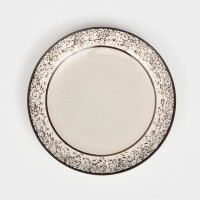 Тарелка "Персия", керамика, серая, 19 см, 1 сорт, Иран: Цвет: Керамическая тарелка данной серии - это отличный вариант для тех, кто хочет создать уютную атмосферу за столом, порадовать своих близких красивым обедом и ужином.<h3>Она имеет ряд преимуществ:</h3><ul><li>выполнена из высококачественной керамики, что обеспечивает прочность и долговечность;керамика является экологически чистым материалом, не содержит вредных веществ;легко моется;форма тарелки позволяет красиво оформить блюда и сделать подачу более привлекательной.</li></ul><h3>Эксплуатация:</h3><ul><li>керамическую посуду можно использовать только для запекания блюда в печи, духовке. На открытый огонь (газовую, электрическую плиту с конфорками) ее ставить нельзя;нельзя подвергать керамическую посуду резким перепадам температуры (например, ставить керамический горшочек с помещенными внутрь продуктами для приготовления в раскаленную духовку);для мытья рекомендуется использовать горячую воду, пищевую соду или мягкие моющие средства;перед первым использованием керамическую посуду рекомендуется замочить в прохладной воде. Вода должна покрывать изделие целиком.</li></ul>
