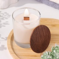 Свеча из соевого воска в стакане с деревянным фитилем и крышкой "Сандаловое дерево", 110 гр: 
