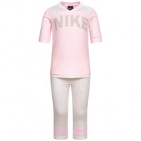 Nike Warm Up Baby Tracksuit 404441-616: Цвет: https://www.sportspar.com/nike-warm-up-baby-tracksuit-404441-616
Brand: Nike Material: 95% cotton 5% elastane 2-part Set consisting of Pullover and Pants Large brand logo on the front of the Pullover and on the left sleeve as well as on the left leg two concealed press studs on the collar make it easy to put on and take off Color-contrasting hem elastic waistband Leg shape tapering towards the bottom elastic material soft fabric comfortable to wear NEW, with label &amp; original packaging
