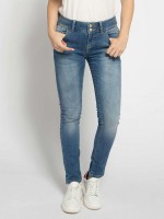 LTB Molly M Jeans , jeansblau: Цвет: https://www.dress-for-less.de/ltb-molly-m-jeans-blau/A0057013.html
Прибаляем цифру 6 к размеру в цифрах для получения российского размера