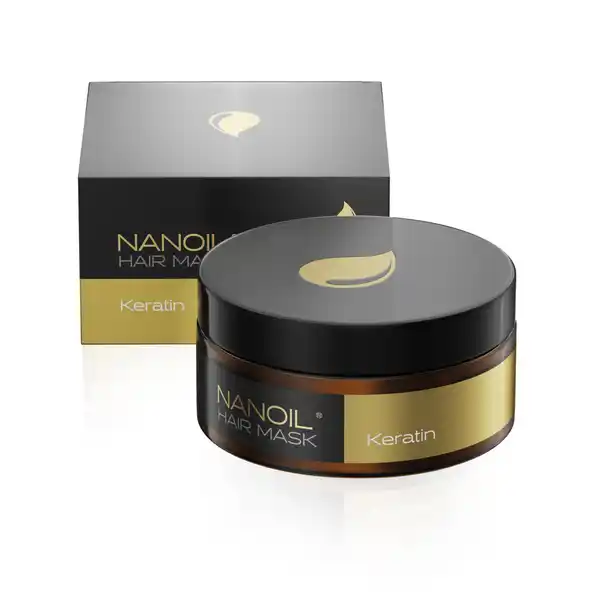 NANOIL Haarmaske mit Keratin: Цвет: Produktbeschreibung und details NANOIL Haarmaske mit Keratin  Keratinkraft fr Ihre wunderschne FrisurDie regenerierende Haarmaske von Nanoil enthlt hochwertige Inhaltsstoffe die Ihren Haaren eine professionelle Kur zu Hause sichern KERATIN  strken die Haarstruktur versorgen mit Feuchtigkeit liefern Nhrstoffe und regenerieren PANTHENOL  revitalisiert spendet Feuchtigkeit macht die Haare elastisch und glatt schtzt vor Wasserverlust und sorgt fr einen brillanten Glanz Lassen Sie sich von der Keratinkraft von Nanoil verzaubern und schenken Sie Ihren Haaren eine professionelle Pflege ohne Friseurbesuch NANOIL Haarmaske mit Keratin  Effekte Intensive Regeneration und effektiver Wiederaufbau der Haare Verringerung der Brchigkeit und dem Spliss Schutz der Haare vom Ansatz bis zur Spitze Krftigung der Haarzwiebeln und der ganzen Haare Mehr Elastizitt Glanz und Geschmeidigkeit Schutz vor allen schdlichen Einflssen Mit Feuchtigkeit versorgte genhrte Haare fr lange Zeit regenerierende Haarmaske zur Pflege der strapazierten schwachen dnnen und matten Haare die einen Wiederaufbau und eine intensive Pflege brauchen professionelle regenerierende Haarkur zu Hause schwerelose Formel die sich problemlos auftragen lsst regenerierendes Keratin im Inhalt revitalisierendes Panthenol im Inhalt angemessen fr alle Haartypen bequeme und sehr elegante Verpackung beste Qualitt zum gnstigen Preis Kontaktdaten Trendmarkt Limited spk Chmielna   Warszawa Polska Anwendung und Gebrauch Es wird empfohlen Nanoil Haarmasken mindestens einmal pro Woche zu verwenden Tragen Sie eine angemessene Menge der Maske nach der Haarwsche auf die feuchten Haare auf Lassen Sie sie  Minuten lang einwirken und splen Sie sie danach grndlich aus Kmmen Sie die Haare aus und genieen Sie Ihre Schnheit Gebrauch Aufbewahrung und Verwendung Aufbewahrungs und Verwendungsbedingungen An einem trockenen khlen Ort lagern und vor direkter Sonneneinstrahlung schtzen Inhaltsstoffe Aqua Cetearyl Alcohol Cetrimonium Chloride Hydrolyzed Keratin Panthenol Propylene Glycol Silicone Quaternium Undeceth Butyloctanol Undeceth Parfum Citric Acid Methylchloroisothiazolinone Methylisothiazolinone Phenoxyethanol Warnhinweise und wichtige Hinweise Warnhinweise Bei Augenkontakt die Augen mit Wasser splen Darf nicht in die Hnde von Kindern gelangen
https://www.rossmann.de/de/pflege-und-duft-nanoil-haarmaske-mit-keratin/p/5905669547086