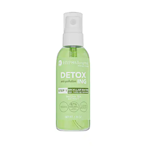 HYPOAllergenic Detoxing Micellar Water: Цвет: Produktbeschreibung und details Das Mizellenwasser ist besonders fr die empfindliche Augenpartie geeignet und entfernt zuverlssig das AugenMakeUp ohne Reizungen zu hinterlassen Hervorragend auch bei Wimpernverlngerungen geeignet Das enthaltene MatchaExtrakt ist reich an Antioxidantien die den Hautalterungsprozess vorbeugt und die Haut vor schdlichen Faktoren wie Luftverschmutzung und UVStrahlen schtzt Die Formulierung entspricht unserem Clean BeautyAnsatz und  der Inhaltsstoffe sind natrlichen Ursprungs Veganes Produkt Geeignet fr Personen mit empfindlicher und zu Allergien neigender Haut Dermatologisch und unter der Aufsicht von Augenrzten getestet Kontaktdaten Bell PPHU ul Graniczna  G  Jzefw Poland UrsprungslandHerkunftsort Polen Anwendung und Gebrauch Step  der DetoxHautpflegeRoutine Das Mizellenwasser auf einen Wattepad sprhen und fr  bis  Sekunden auf das Auge legen Anschlieend vorsichtig abwischen und bei Bedarf den Vorgang wiederholen Bei einer Wimpernverlngerung sollte das Mizellenwasser direkt auf die Augen gesprht werden und sanft einmassiert werden Eventuelle Reste knnen mit dem Step  dem Reinigungsl entfernt werden Inhaltsstoffe Aqua Water Polysorbate  Propanediol Glycerin Camellia Sinensis Leaf Extract Ethylhexylglycerin Sodium Hydroxide Disodium EDTA Phenoxyethanol Potassium Sorbate Sodium Benzoate CI  Yellow  CI  Blue
https://www.rossmann.de/de/make-up-hypoallergenic-detoxing-micellar-water/p/5902082557753