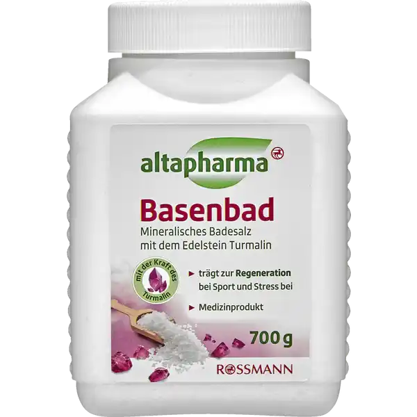 altapharma Basenbad: Цвет: https://www.rossmann.de/de/gesundheit-altapharma-basenbad/p/4305615615585
Produktbeschreibung und details Das altapharma Basenbad besteht aus natrlichen Mineralien und dem Edelstein Turmalin Es bewirkt basische pHWerte des Badewassers von ca  Das Bad schenkt der Haut wohltuende Geschmeidigkeit und trgt zur Regeneration bei Stress und Sport bei mineralisches Badesalz mit dem Edelstein Turmalin trgt zur Regeneration bei Sport und Stress bei Kontaktdaten Dirk Rossmann GmbH Isernhgener Str   Burgwedel wwwrossmannde UrsprungslandHerkunftsort Deutschland Anwendung und Gebrauch Das altapharma Basenbad eignet sich fr Vollbder Sitzbder Fu und Handbder Fr ein Vollbad empfehlen wir  Esslffel je Sitzbad  Esslffel und je Fu  Handbad  gehuften Teelffel Die optimale Badetemperatur liegt bei    C die Badezeit sollte idealerweise  Minuten betragen Gebrauch Aufbewahrung und Verwendung Aufbewahrungs und Verwendungsbedingungen Das altapharma Basenbad nicht unverdnnt anwenden Nach direktem Kontakt mit Schleimhuten oder Augen sofort mit Wasser aussplen Personen mit Herz oder Kreislaufbeschwerden sollten vor der Benutzung ihren Arzt befragen Fr Kinder unzugnglich aufbewahren Inhaltsstoffe Zusammensetzung Natriumhydrogencarbonat Natriumcarbonat Meersalz Calciumcarbonat Kristallsteinsalz Turmalin Hergestellt nach strengen pharmazeutischen Richtlinien ohne Duft Farb und Konservierungsstoffe sowie Minerallprodukte Fr Veganer geeignet