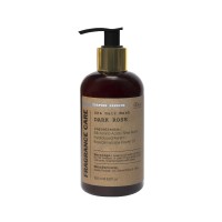 SPA Hair Mask Dark Rose, 250 мл: Цвет: Парфюмированная маска SPA Hair Mask Fragrance Care от BB|One оставляет приятный и утонченный аромат на ваших волосах. Аминокислоты шелка и кератин восстанавливают поврежденные волосы, увлажняют, придают упругость и эластичность. Масло Ши содержит витамины и микроэлементы, которые активно питают волосы изнутри, защищают от потери влаги и обладают антиоксидантным эффектом. Мгновенный spa-уход для ваших волос. Применение: нанести на влажные волосы, прочёсывая для лучшего распределения по всей длине. Выдержать 5-10 минут, смыть тёплой водой. Выполнить желаемую укладку. Аромат Dark Rose по мотивам Le Labo Rose 31
