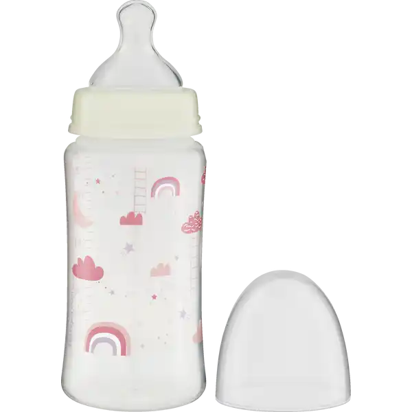 Babydream Leuchtende Weithalsflasche Rainbow 300 ml: Цвет: Produktbeschreibung und details Unsere AntiKolik Babyflaschen haben wir fr Ihr Baby und Sie entwickelt  fr entspannte Momente beim Flschchen geben von Geburt an Der anatomische Weithalssauger aus Silikon lsst viel Platz fr die Zunge und hnelt der Mutterbrust beim Stillen  fr ein natrliches Trinkgefhl und einem individuellen Saugrhythmus Hilft beim Anmischen von Babynahrung oder der Kontrolle wie viel Milch Ihr Kind zu sich genommen hat Der Schraubring ldt sich tagsber mit Licht auf und gibt das Licht im Dunkeln wieder ab Die Kappe verschliet Sauger und Flasche und sorgt dafr dass die Flasche auslaufsicher ist Der anatomisch geformte Sauger mit extra viel Platz fr die Zunge und AntiKolikAusgleichsventil fhrt Ihr Baby schnell zu einem ruhigen Trinkfluss ampamp sorgt mit jedem Flschchen fr entspannte Momente zwischen Ihnen und Ihrem Baby Das AntiKolikAusgleichsventil reduziert damit die Gefahr von Koliken und Unwohlsein  von  der Eltern besttigt Gre M  ab  Monaten leuchtender Schraubring mit Trinksauger in anatomischer Form Weithalssauger aus Silikon mit auslaufsicherer Schutzkappe anatomische Saugerform passt sich dem Gaumen an  Saugerakzeptanz BPAfrei  aus hochwertigem BisphenolA freiem Silikon und Polypropylen Laut EU Verordnung NOVATEX Produkttest   n  von  der Babys akzeptierten den Sauger NOVATEX Produkttest   n  von  der Eltern hat die AntiKolik Belftung berzeugt Kontaktdaten Dirk Rossmann GmbH Isernhgener Strae   Burgwedel wwwrossmannde UrsprungslandHerkunftsort Deutschland Anwendung und Gebrauch Als Mutter wissen Sie Stillen ist das Beste fr Ihr Kind Babynahrung sollte nur wie vom Hersteller empfohlen zubereitet und gefttert werden Bitte wechseln Sie den Sauger nach ein bis zweimonatigem Gebrauch aus hygienischen und Sicherheitsgrnden aus Der anatomische Weithalssauger ist fr Babydream und NUK Weithalsflaschen geeignet auer Nature Sense Weitere Hinweise innen
https://www.rossmann.de/de/baby-und-spielzeug-babydream-leuchtende-weithalsflasche-rainbow-300-ml/p/2001234019842