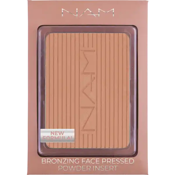 NAM Bronzing Face Pressed Powder nr 3 in blister: Цвет: https://www.rossmann.de/de/make-up-nam-bronzing-face-pressed-powder-nr-3-in-blister/p/5901801697343
Produktbeschreibung und details Ersatzkartusche fr den NAM Bronzing Face Pressed Powder die Exchangeable Magnetic Palette und die Think Big Magnetic Palette Ein Bronzing Face Powder mit BestFILTERneeded TMKomplex fr einen Verwischungseffekt auf der Haut Die warmen Tne des Bronzers sorgen fr eine natrlich aussehende strahlende und sonnengeksste HautErsatzkartusche fr den NAM Bronzing Face Pressed Powder die Exchangeable Magnetic Palette und die Think Big Magnetic Palette Kontaktdaten WIBO Adamczak sp k st Kocierska   Kartuzy Poland UrsprungslandHerkunftsort Polen Inhaltsstoffe Talc Silica Magnesium Stearate Boron Nitride CaprylicCapric Triglyceride Octyldodecyl Stearoyl Stearate Caprylyl Glycol BisDiglyceryl Polyacyladipate Ethylhexyl Stearate Phenoxyethanol Hexylene Glycol Parfum HDITrimethylol Hexyllactone Crosspolymer DimethiconeVinyl Dimethicone Crosspolymer Tocopheryl Acetate Salicornia Herbacea Extract Linalool Benzyl Salicylate AlphaIsomethyl Ionone Limonene Coumarin  CI  CI  CI  CI  CI