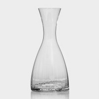 Графин «Кейт», 1,2 л: Цвет: Bohemia Crystal — это один из крупнейших производителей хрустального стекла в Чехии. В продукции компании находят свое отражение богатые традиции богемского хрустального стекла. Качество, практичность и стиль — главные показатели, на которые ориентируется бренд в своей деятельности.</p><h3>Преимущества:</h3><ul><li>долговечность - сохраняет блеск долгие годы;</li><li>устойчивость к царапинам и сколам.</li></ul><h3>Эксплуатация:</h3><ul><li>мыть изделия отдельно от прочей посуды;</li><li>после чистки и мытья изделие следует насухо вытереть мягкой салфеткой;</li><li>во время работы с бокалами или рюмками на ножке, необходимо держаться именно за нее, если проводится очищение стаканов, то руками беритесь за дно;</li><li>абразивные чистящие средства не применяются - они могут нанести непоправимый вред внешнему виду изделия.</li></ul><h3>Примечание:</h3>Рекомендуется ручная мойка.</p>
: Bohemia Crystal
