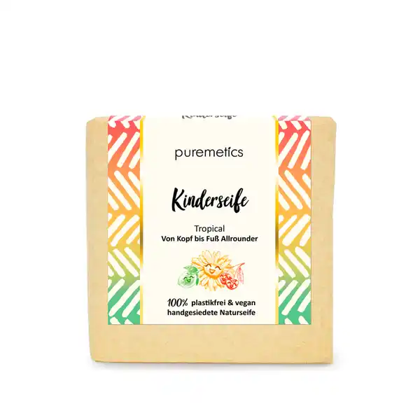 puremetics Kinderseife Tropical: Цвет: Produktbeschreibung und details ZUM BADEN DUSCHEN HNDE UND HAAREWASCHEN Kinderhaut muss ihre Schutzbarriere noch aufbauen und bentigt besondere Pflege Diese Seife reinigt mild und trocknet die Haut nicht aus sodass diese schnell wieder in Balance kommt Der fruchtige Duft und die bunten Farben aus roter Paprika und Spinat sorgen fr Waschfreude UnsDie ere Kinderseife ist ein echter Allrounder und wird von Kopf bis Fu genutzt MIT QUELLWASSER UND PFLEGELEN VON HAND GESIEDET Die puremetics Seifen werden im schonenden quotKaltverfahrenquot bei niedrigen Temperaturen mit Quellwasser hergestellt Dieses Verfahren nimmt zwar einige Wochen mehr bis zur Ausreifung in Anspruch dafr ist die Seife jedoch auch hochwertiger Die pflegenden Stoffe wie natrliches Glycerin bleiben dabei nmlich erhalten und reinigen ohne auszutrocknen jeder Haut und Haartyp vielseitige sanfte Allrounderseife Reinigung ampamp Pflege spritzig fruchtiger Duft pHWert  berfettung  hergestellt in Deutschland  plastikfrei vom Produkt bis zur Verpackung  vegan PETA Approved  klimaneutraler Versand  Match nachhaltig und umweltfreundlich Kontaktdaten puremetics GmbH Borsigstr A D Isernhagen UrsprungslandHerkunftsort Deutschland Anwendung und Gebrauch Schume die Seife in deinen Hnden mit warmem Wasser auf und massiere den CremeSchaum sanft in die feuchte Haut ein Am besten  Sekunden auch zwischen den Fingern grndlich einmassieren und anschlieend grndlich absplen Gebrauch Aufbewahrung und Verwendung Aufbewahrungs und Verwendungsbedingungen Auer Reichweite von Kindern aufbewahren Die Seife nach dem Gebrauch bitte an der Luft trocknen lassen Nutze hierfr am besten unsere Seifensteine oder Jutesckchen Inhaltsstoffe SODIUM COCOATE AQUA SODIUM RAPESEEDATE SODIUM SUNFLOWERATE SODIUM OLIVATE BUTYROSPERMUM PARKII PARFUM CI  CAPSICUM ANNUUM FRUIT EXTRACT HELIANTHUS ANNUUS SEED OIL ROSMARINUS OFFICINALIS LEAF EXTRACT Warnhinweise und wichtige Hinweise Warnhinweise Bei Allergie gegen einige der Inhaltsstoffe nicht anwenden Kontakt mit Augen vermeiden Bei Kontakt mit Augen sofort mit reichlich Wasser absplen
https://www.rossmann.de/de/pflege-und-duft-puremetics-kinderseife-tropical/p/4251844900896