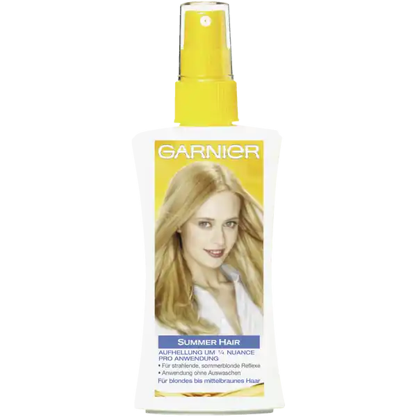 Garnier Cristal Summer Hair Aufheller-Spray: Цвет: Produktbeschreibung und details Whrend eines Strandurlaubs hellen sich die Haare oft von alleine auf Genau diesen Effekt zaubert das Garnier Cristal Summer Hair AufhellerSpray auch ohne Sonne und Meer Das Spray schenkt dem Haar natrlich aussehende strahlend sommerblonde Reflexe Es ist ideal geeignet fr blondes bis mittelbraunes Haar und lsst sich einfach anwenden Aufsprhen einwirken lassen fertig  kein Auswaschen ntig Mit jeder Anwendung wird das Haar leicht aufgehellt Das sorgt fr echte Strand und Urlaubsstimmung denn dieser StrhnchenEffektquot ist der natrlichen Aufhellung der Haarfarbe durch Sonne und Salzwasser nachempfunden Die Intensitt der Aufhellung kann je nach Abstand und Art des Auftrags variiert werden Ob groflchige Anwendung oder nur auf einzelnen Strhnen  mit dem Garnier Cristal Summer Hair AufhellerSpray strahlt das Haar zu jeder Jahreszeit als wre es Sommer Kontaktdaten wwwgarnierde UrsprungslandHerkunftsort Belgien Anwendung und Gebrauch Das Garnier Cristal Summer Hair AufhellerSpray einfach ins gewaschene handtuchtrockene Haar sprhen und kurz einwirken lassen Danach kann das Haar wie gewohnt gestylt werden Inhaltsstoffe AquaWater Alcohol Denat Hydrogen Peroxide Sodium Salicylate Peg Hydrogenated Castor Oil Polyquaternium Phosphoric Acid Hexadimethrine Chloride ParfumFragrance FIL C
https://www.rossmann.de/de/pflege-und-duft-garnier-cristal-summer-hair-aufheller-spray/p/4002441009044