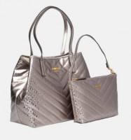 сумка Guess: https://www.bestsecret.com/product.htm?listName=Women%2FSearch+Results%2Fguess%2FAccessories%2FBags&position=89&code=32826240&colorCode=85&area=WOMEN_SEARCH&gender=FEMALE&back_url=%2Fsearch.htm&originProdLink=&back_param_category=women_accessoires_taschen&back_param_gender=FEMALE&back_param_area=WOMEN_SEARCH&back_param_back_url=%2Fsearch.htm%3Fgender%3DFEMALE&back_param_base_result_size_MALE=1184&back_param_base_result_size_KIDS=963&back_param_base_result_size_FEMALE=4248&back_param_search_term=guess&back_param_search_completion=SEARCHTERM&back_param_sort_by=price_ascending&back_param_page=2