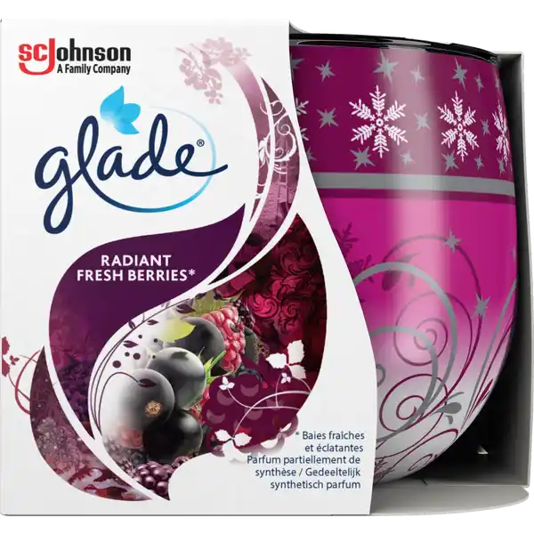 Glade Duftkerze Radiant Fresh Berries: Цвет: Produktbeschreibung und details Verschnern Sie das Ambiente jedes Raumes mit dem behaglichen Schimmer von Kerzenschein Glade by Brise Kerzen erfllen Ihr Zuhause im Nu mit einer Kombination aus verlockendem Duft und warmem Licht Vorteile Durch das Design des attraktiven Glases verteilt sich der Kerzenduft im Nu im Raum gleichbleibendes Dufterlebnis von Beginn bis Ende Duft verweilt auch nach Erlschen der Kerze Brenndauer bis zu  Stunden Kontaktdaten SC Johnson GmbH Erkrath Deutschland wwwscjohnsoncom    Anwendung und Gebrauch Anwendung nur nach Gebrauchsanweisung um die Gefahr von Feuer Glasbruch oder Personenschden zu vermeiden Inhaltsstoffe Octabenzon tertButylcyclohexylacetat Zimtaldehyd Warnhinweise und wichtige Hinweise Warnhinweise Schdlich fr Wasserorganismen mit langfristiger Wirkung Darf nicht in die Hnde von Kindern gelangen Behlter nur vllig restentleert der Wertstoffsammlung zufhren Enthlt Trimethylcyclohexenylbutenon dLimonenen Ethylepoxyphenylbutyrat Linalool alphaHexylzimtaldehyd und Zimtaldehyd Kann allergische Reaktionen hervorrufen Personen die auf Duftstoffe empfindlich reagieren sollten dieses Produkt mit Vorsicht verwenden Raumdfte sind kein Ersatz fr gute Haushaltshygiene Brennende Kerze auf wrmeunempfindliche Oberflche stellen
https://www.rossmann.de/de/haushalt-glade-duftkerze-radiant-fresh-berries/p/5000204821239