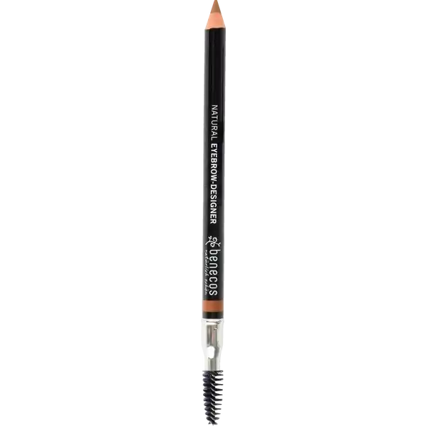 benecos Eyebrow-Designer gentle brown: Цвет: https://www.rossmann.de/de/make-up-benecos-eyebrow-designer-gentle-brown/p/4260198090634
Produktbeschreibung und details Fr den perfekten Rahmen Mit dem benecos Eyebrow Designer mit hautpflegendem Baumwollsamenl und antioxidativem BioJojobal lsst sich der natrliche Schwung der Augenbrauenlinie nachzeichnen oder betonen Auerdem knnen unregelmige Augenbrauen korrigiert und Lcken aufgefllt werden Mit Brstchen gentle brown ist ein mittlerer Braunton mit BioJojobal vegan zum Definieren oder Nachzeichnen der Augenbrauen zertifizierte und kontrollierte Naturkosmetik BDIH Kontaktdaten cosmondial GmbH ampamp Co KG Industriestrae b D Sulzbach am Main UrsprungslandHerkunftsort Deutschland Anwendung und Gebrauch Erst die Augenbrauen brsten dann am oberen Brauenrand vorsichtig mit kurzen kleinen Strichen nachzeichnen und sanft mit der Brste verwischen Gebrauch Aufbewahrung und Verwendung Aufbewahrungs und Verwendungsbedingungen Wenn der Eyebrow Designer leer ist knnen die restlichen Bestandteile in die Wertstoffsammlung Gelber Sack gegeben werden Inhaltsstoffe C TRIGLYCERIDES HYDROGENATED VEGETABLE OIL HYDROGENATED COTTONSEED OIL CAPRYLIC CAPRIC TRIGLYCERIDE SIMMONDSIA CHINENSIS JOJOBA SEED OIL TOCOPHEROL ASCORBYL PALMITATE  MAY CONTAIN TALC MICA CI  IRON OXIDES CI  IRON OXIDES CI  IRON OXIDES CI  TITANIUM DIOXIDE aus kontrolliert biologischem Anbau  from certified organic agriculture