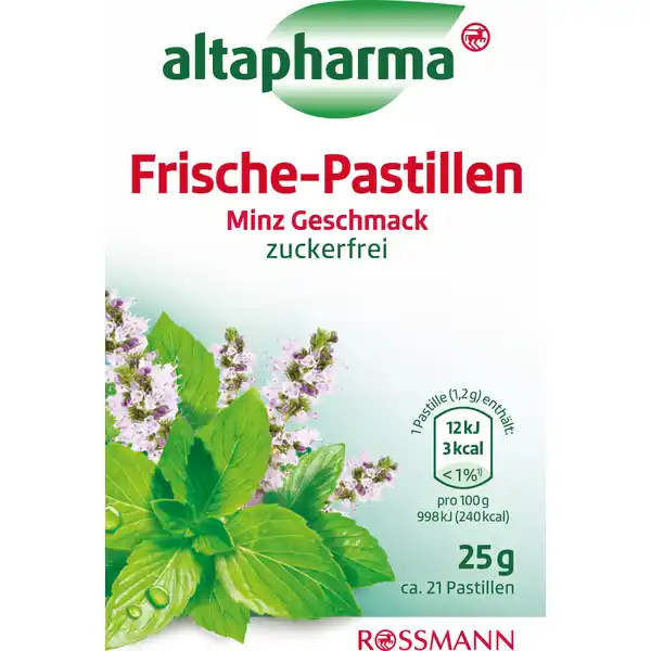 altapharma Frische-Pastillen Minz Geschmack: Цвет: https://www.rossmann.de/de/gesundheit-altapharma-frische-pastillen-minz-geschmack/p/4305615619651
Produktbeschreibung und details Altapharma Frische  Pastillen sind eine wohlschmeckende Erfrischung fr zu Hause und unterwegs Der erfrischend khle Minz Geschmack sorgt fr freies Durchatmen und ein angenehm frisches Geschmackserlebnis Fr Veganer geeignet Zuckerfrei Lebensmittelunternehmer Name Dirk Rossmann GmbH Adresse Isernhgener Strae   Burgwedel wwwrossmannde Rechtlich vorgeschriebene Produktbezeichnung FrischePastillen mit Minz Geschmack und mit Sungsmitteln Zutaten Sungsmittel Sorbit natrliches MinzAroma Trennmittel Magnesiumsalze der Speisefettsuren pflanzliche le Palm Kokos Sungsmittel Aspartam Nhrwerte Durchschnittliche Nhrwertangaben pro  g Energie  kj   kcal Fett  g davon  gesttigte Fettsuren  g Kohlenhydrate  g davon  Zucker  g  mehrwertige Alkohole  g Eiwei  g Salz  g Warnhinweise und wichtige Hinweise Warnhinweise Enthlt eine Phenylalaninquelle Kann bei bermigem Verzehr abfhrend wirken